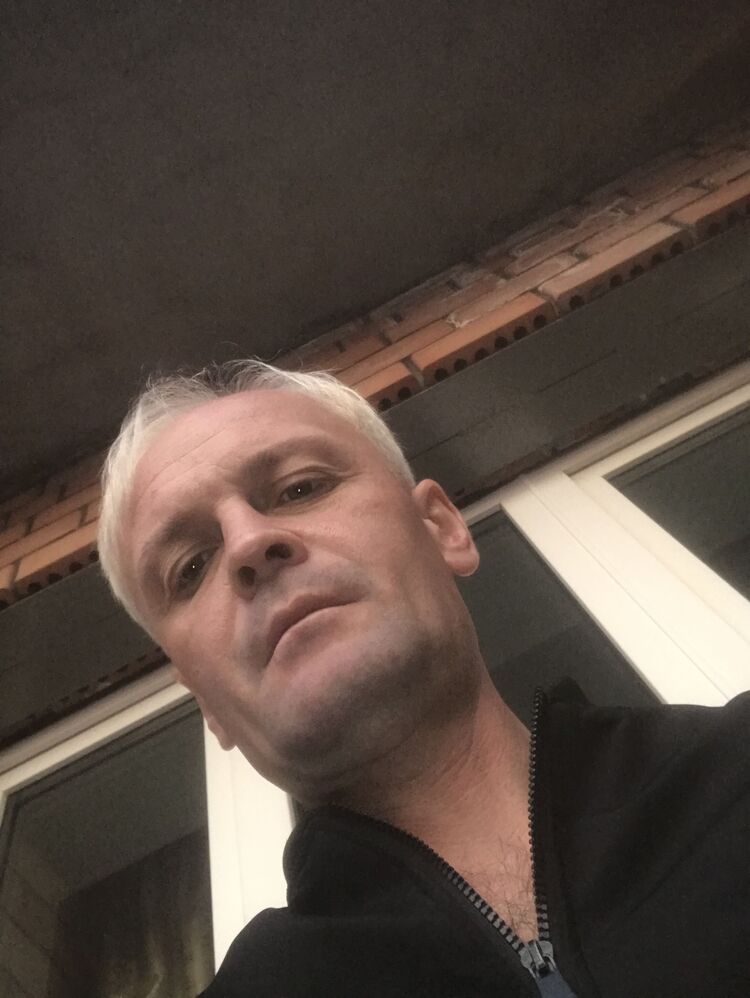  46899536  , 42 ,    