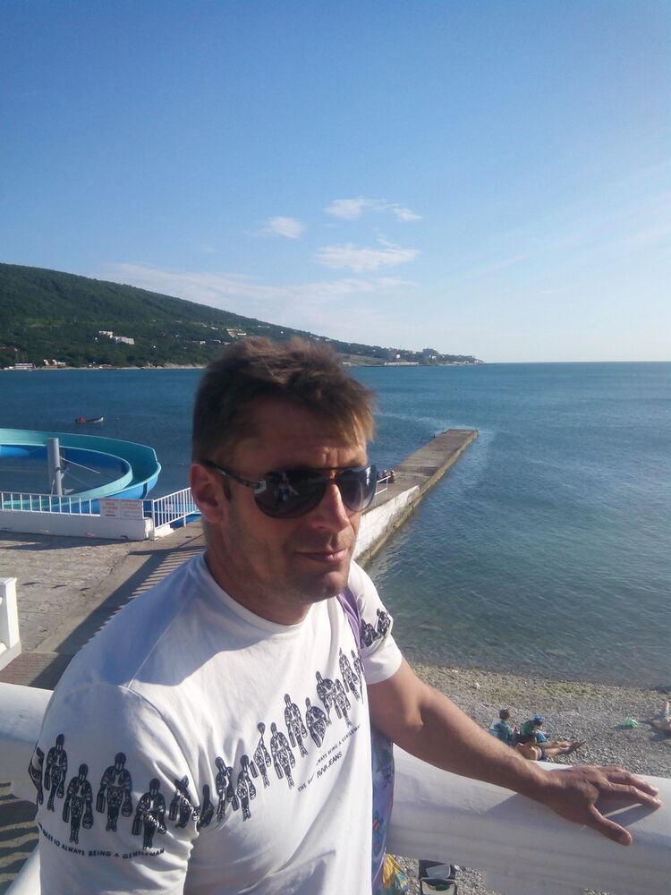  8493616  Nik, 49 ,    