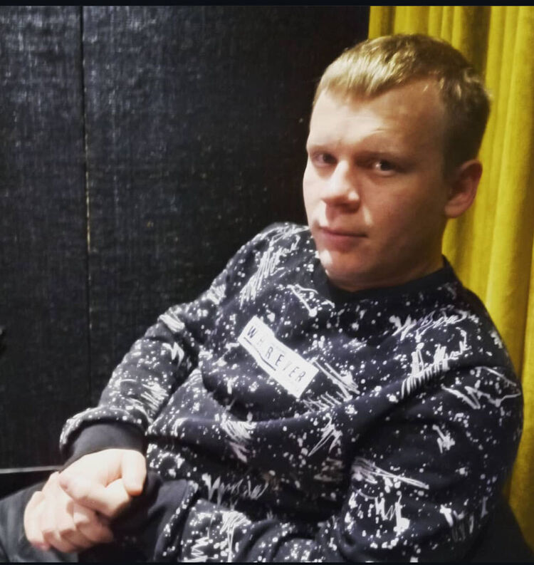  ,   Anton, 35 ,   ,   