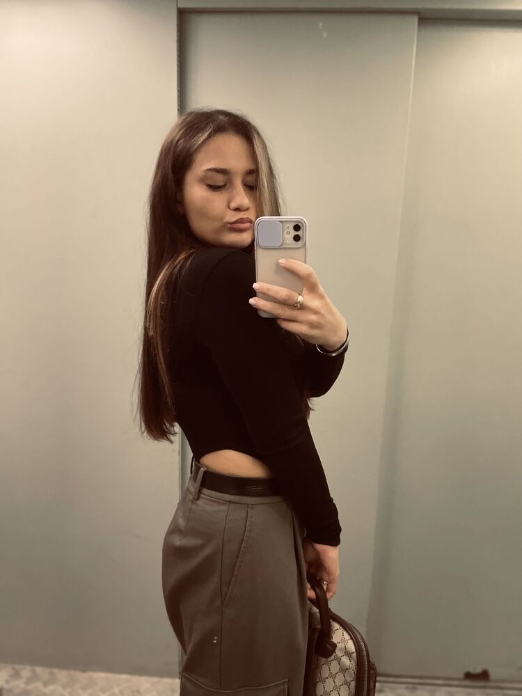  ,   Tata, 27 ,   ,   , c 