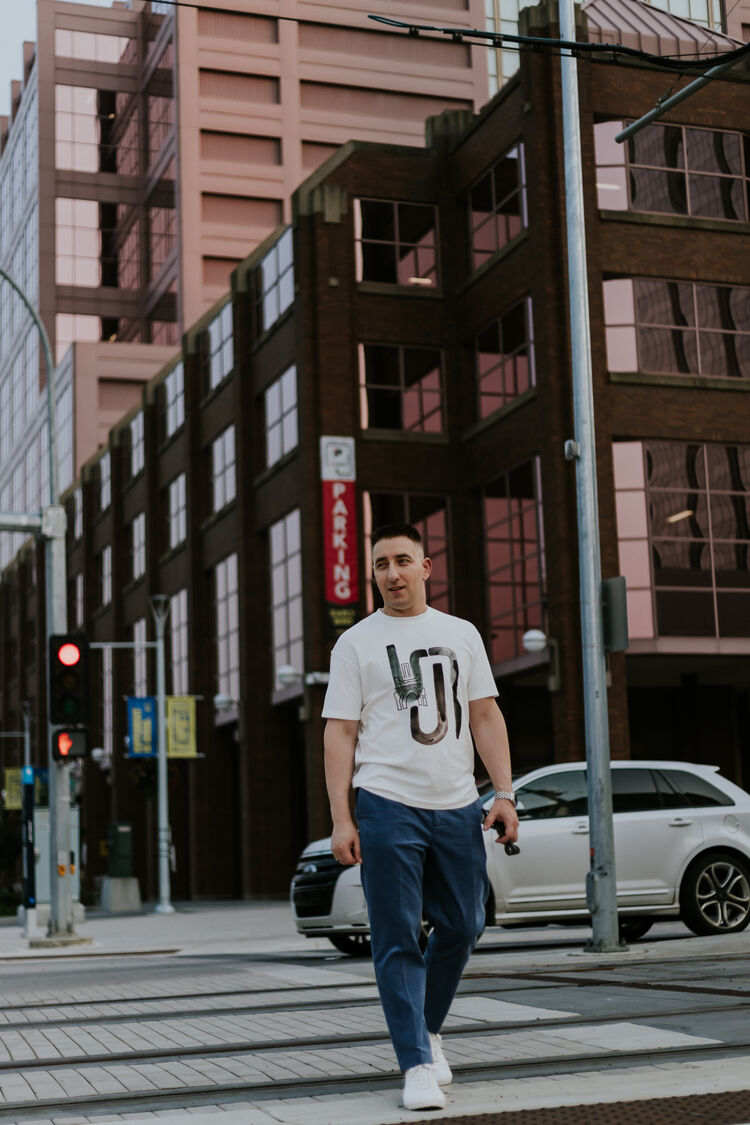  Edmonton,   Artem, 39 ,   ,   , c , 
