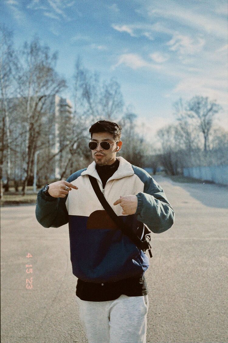  35168776  Rodrigo, 24 ,    Soho