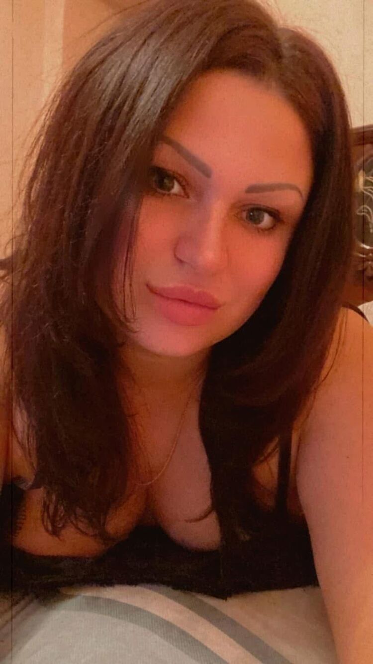  49276306  Alina, 29 ,    