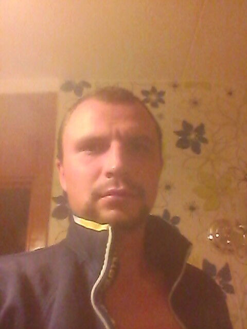  10359926  Denis, 33 ,    