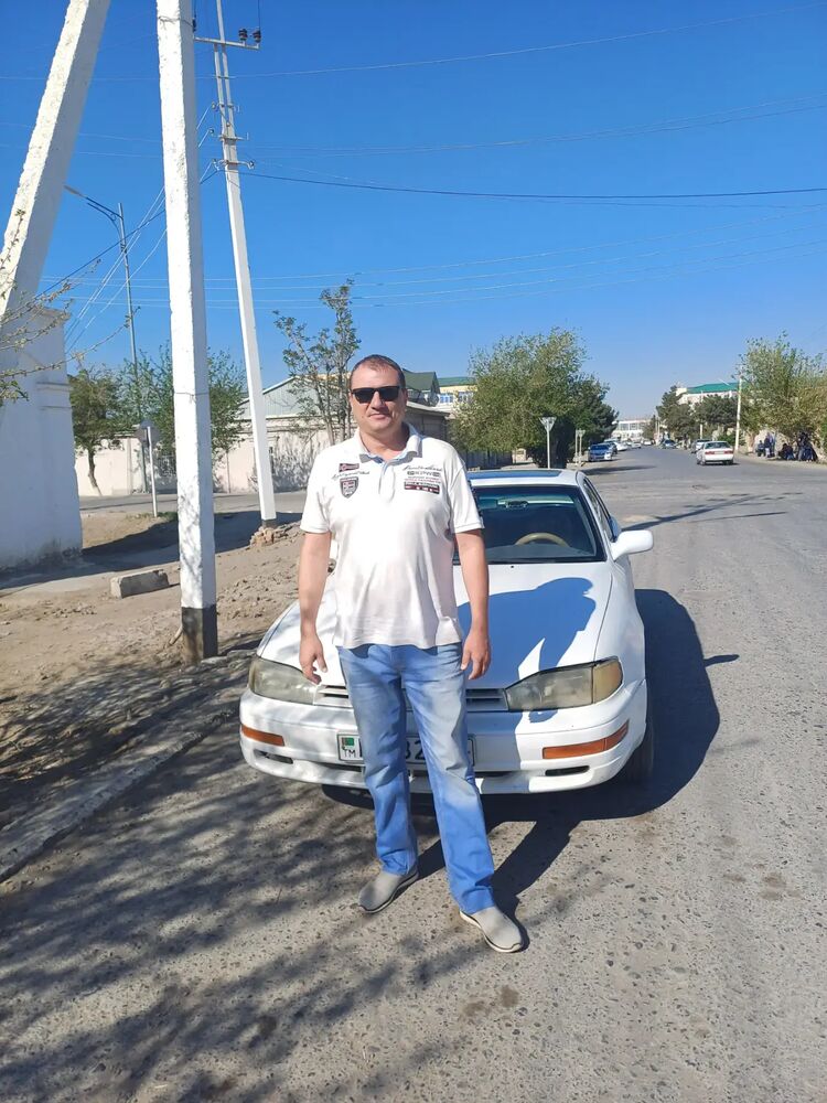  48350646  Leon, 47 ,    -