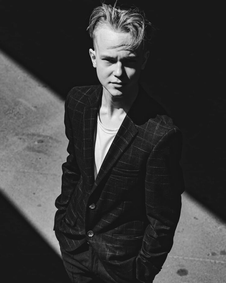 ���� 38294696 ����� ������, 21 ���, ���� ���������� � ������������