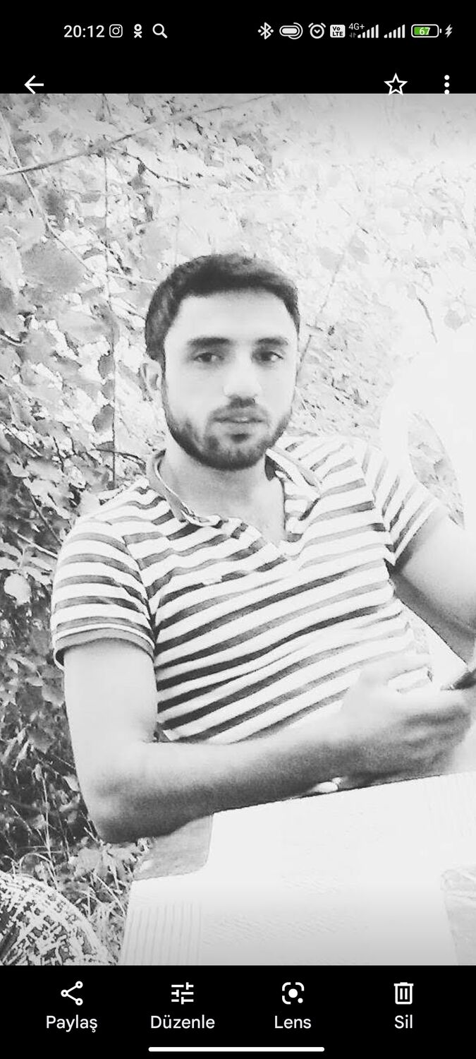  33342276  Qurban, 33 ,    