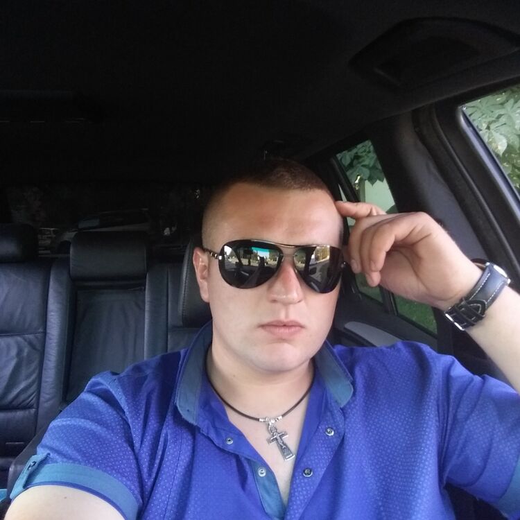  22794736  Georgi, 33 ,    