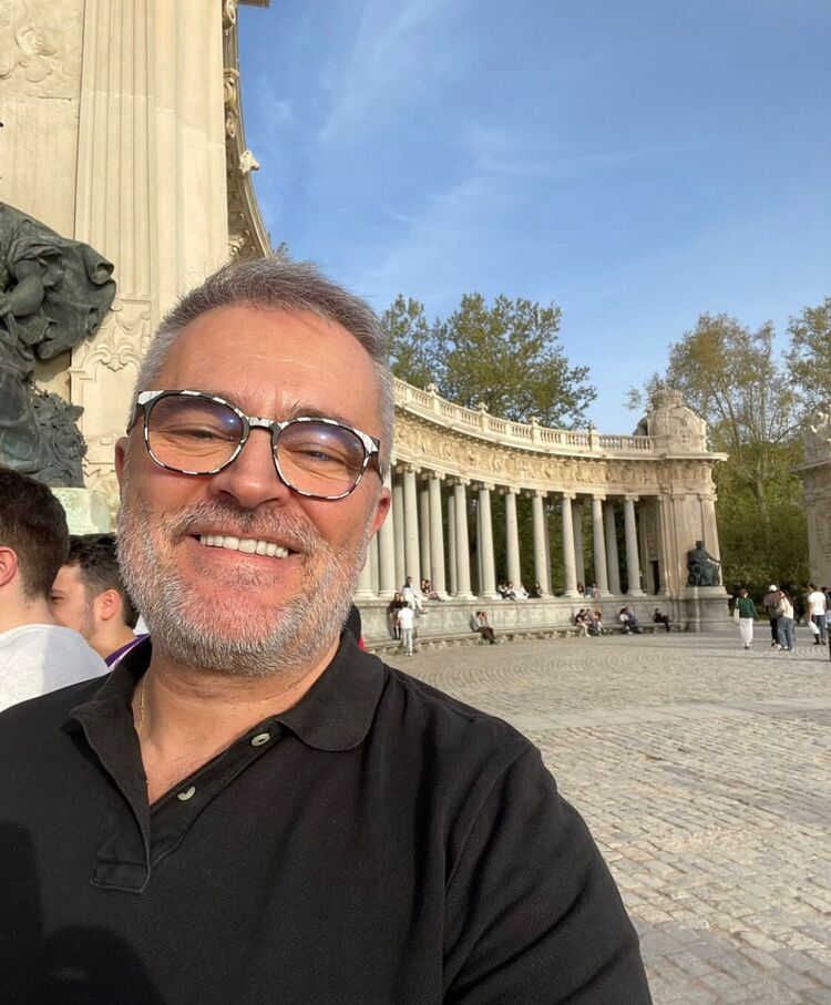  ,   Dave Ulrich, 56 ,     , c 