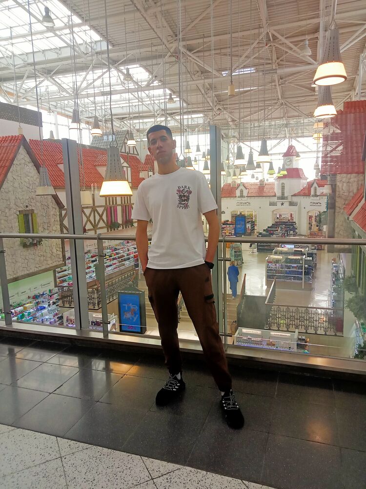  ,   Amr, 31 ,   ,   