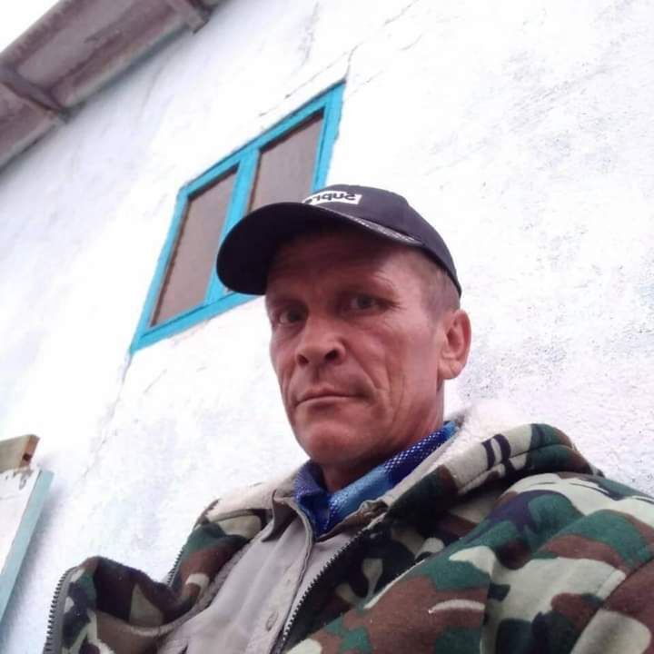  42427376  Andey, 46 ,    