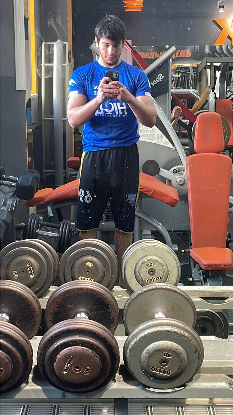  49425336  , 24 ,    