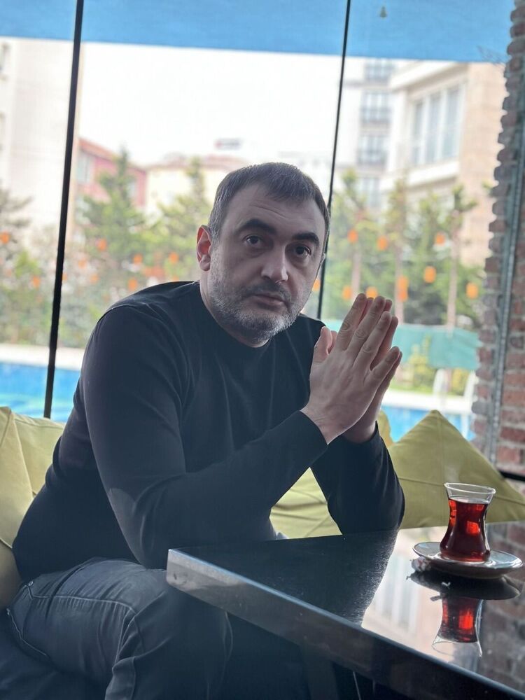  ,   Gabriel, 39 ,   ,   
