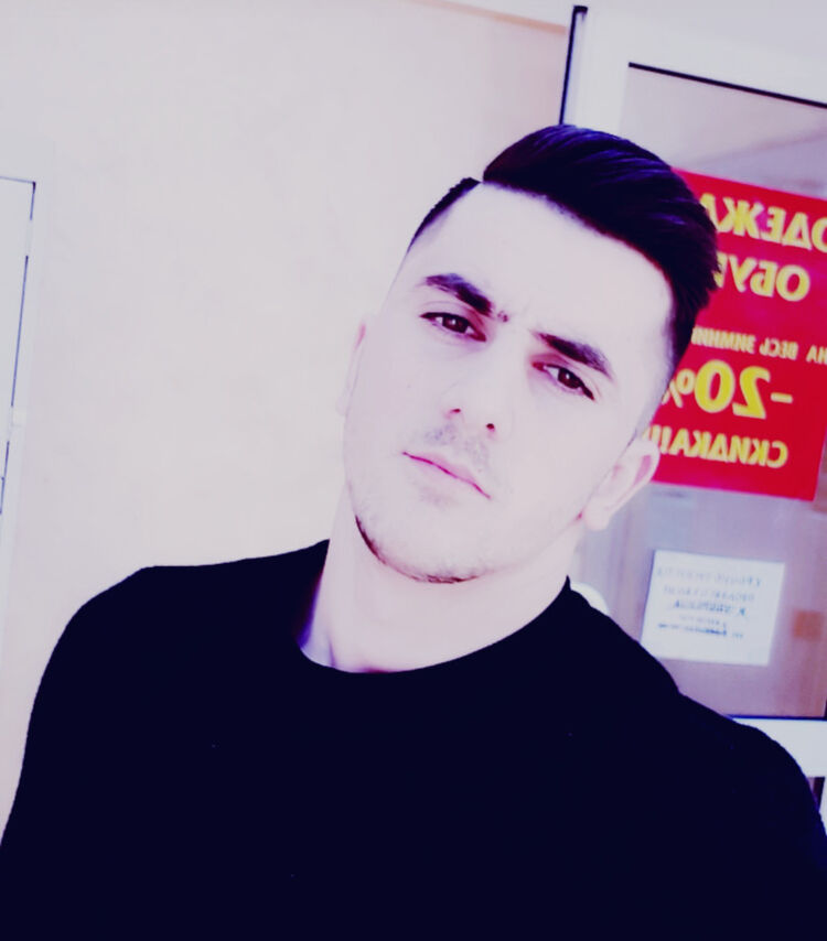  11536736  Orxan, 28 ,    