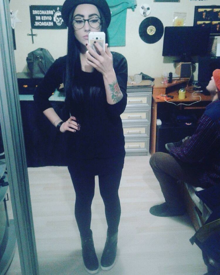  ,   Kira, 32 ,   ,   , c 
