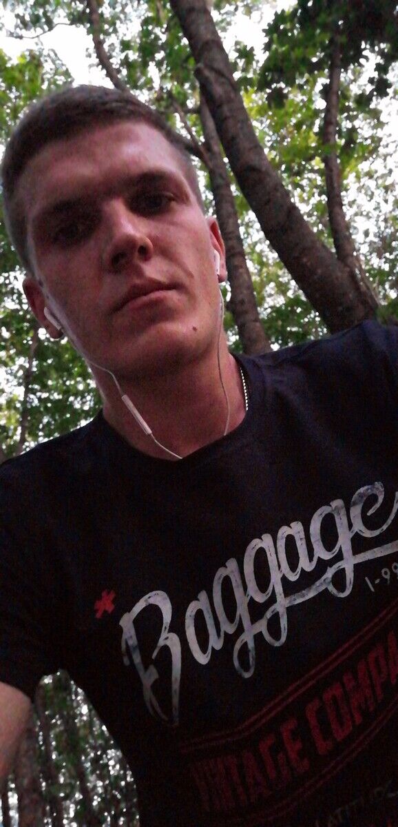  20879846  Vadim, 30 ,    