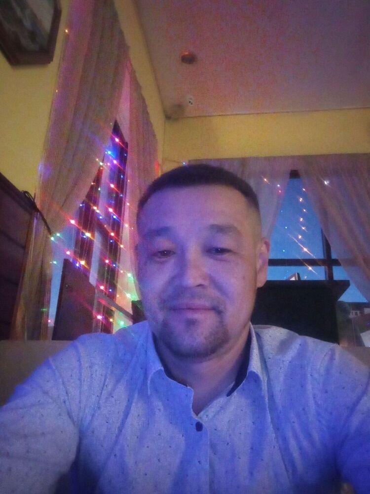  42407626  Andrei, 40 ,    