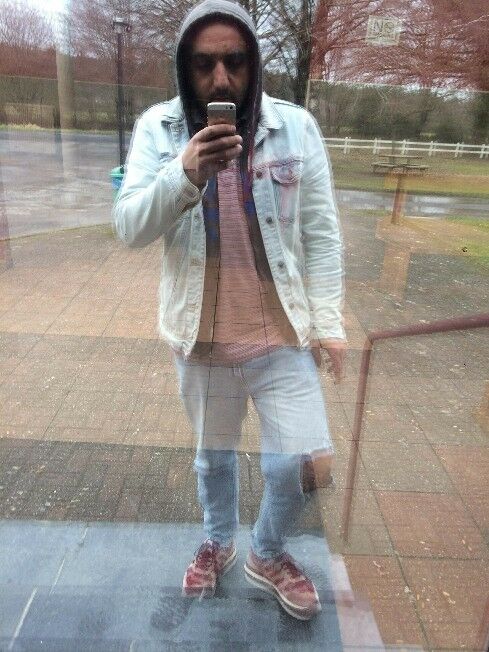  18832906  Tugaa, 37 ,    