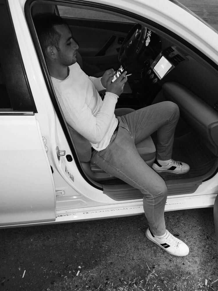  44195136  Karlen, 25 ,    