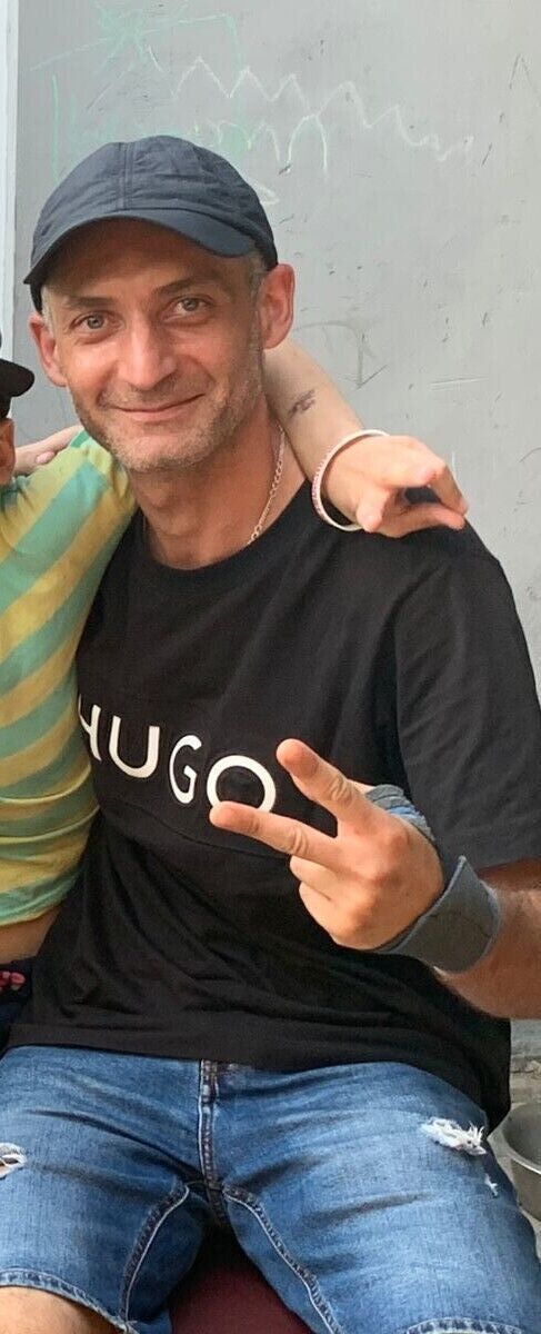  53425826  Gurgen, 38 ,    