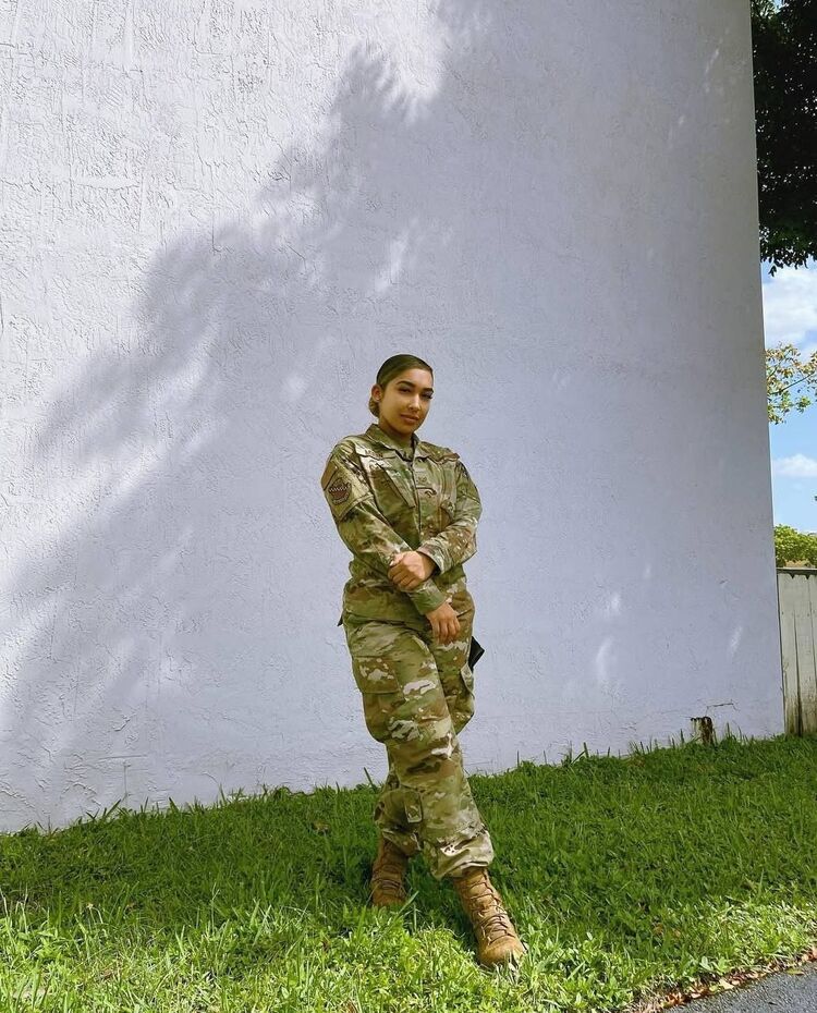 ���� 48877926 ������� Frank cha, 65 ���, ���� ���������� � Harcourt