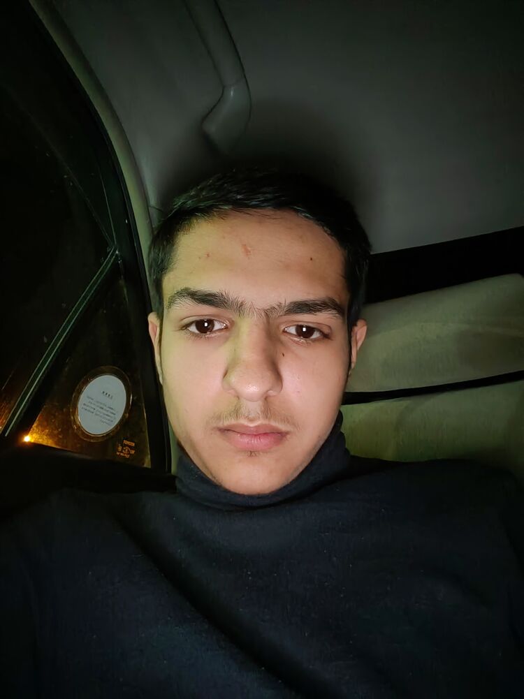  46533126  , 22 ,    