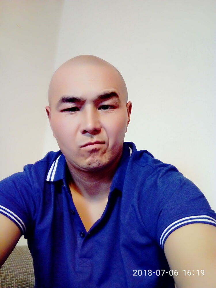  12735236  Sultan, 44 ,    