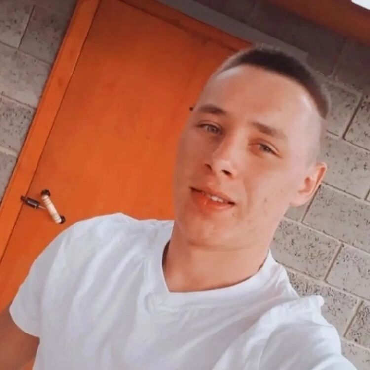  ,   AleksAleksov, 28 ,   ,   