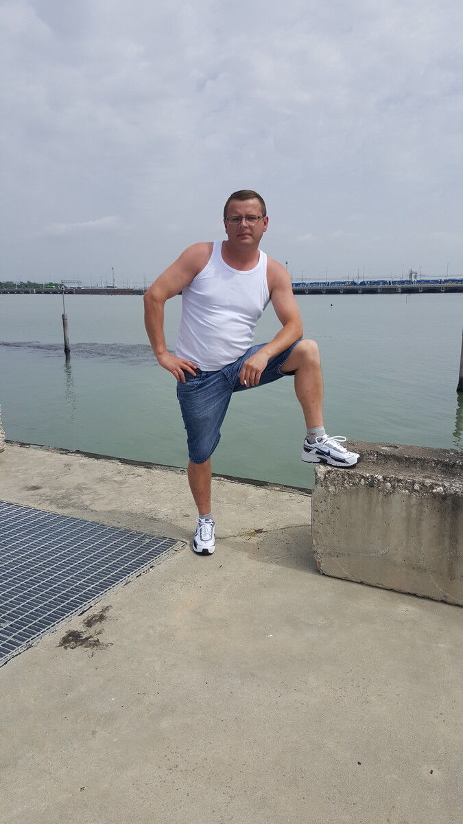  Frankfurt am Main,   , 44 ,   ,   , c 