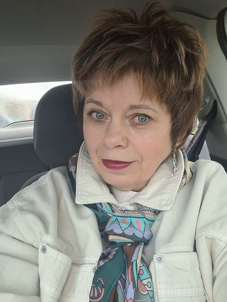  53807396  Marina, 62 ,    