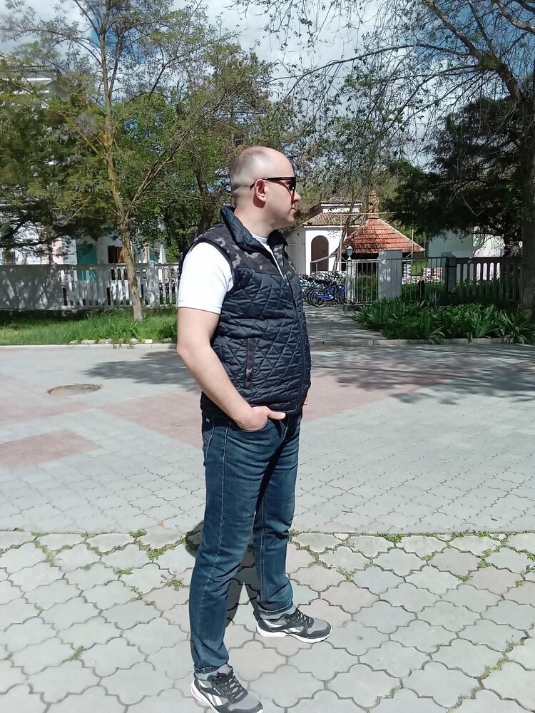  33829546  , 39 ,    