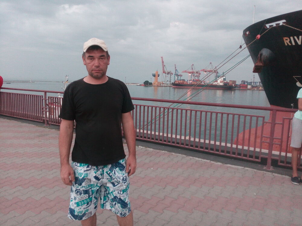  10508176  Dima, 47 ,    