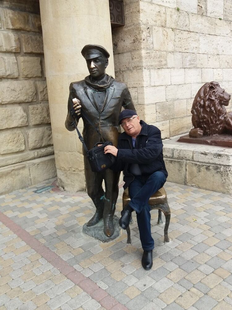  8223016  Oleg, 65 ,    