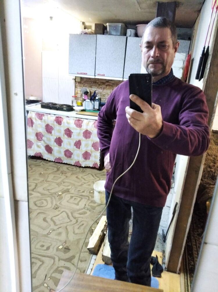  45954646  Robert, 58 ,    