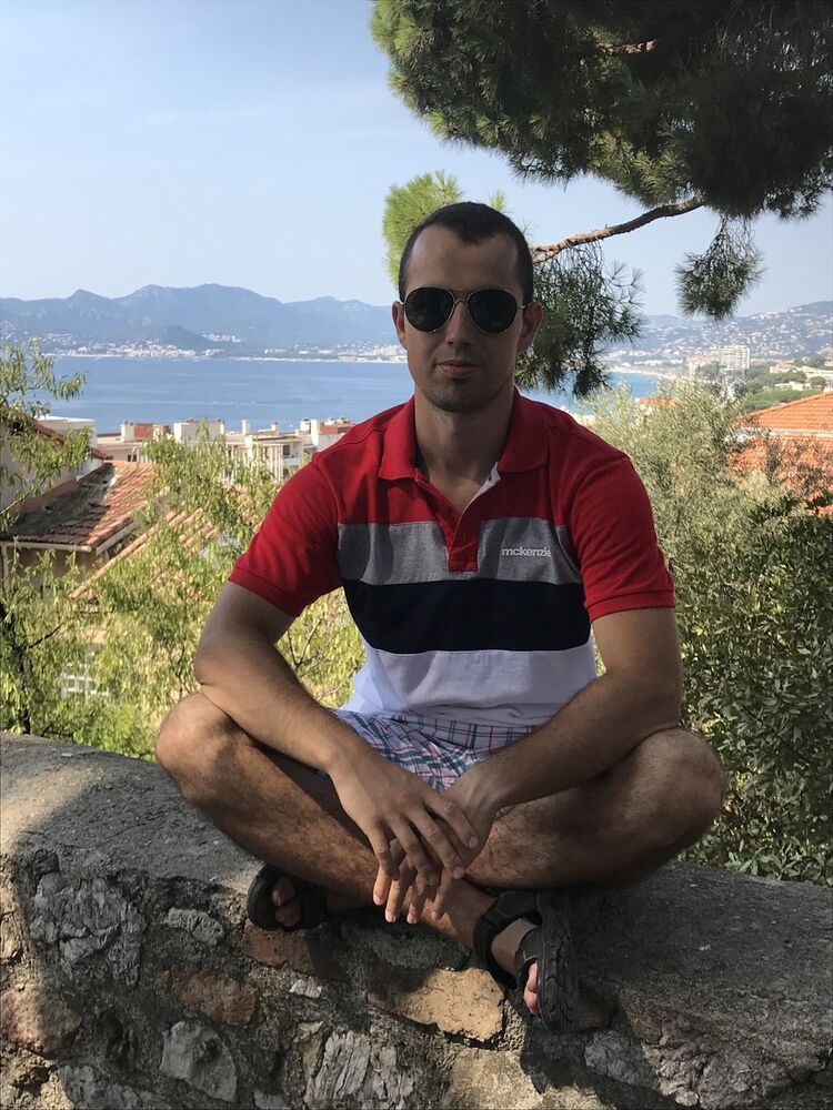  Antibes,   Vadim, 35 ,   