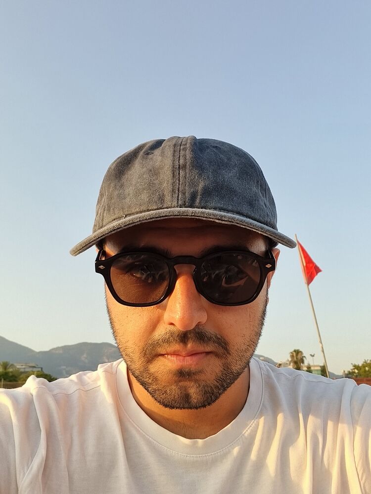  44269316  Bahadir, 23 ,    Alanya