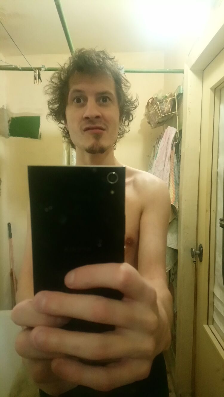  27672576  Alejandro, 42 ,    