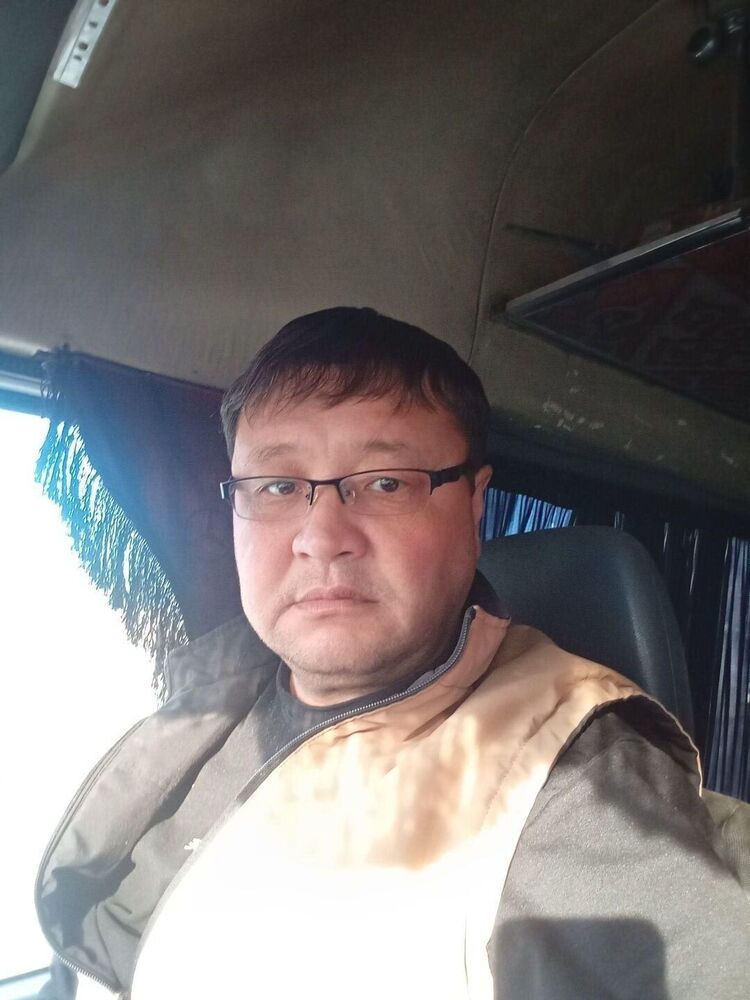  54113056  Ernis, 41 ,    