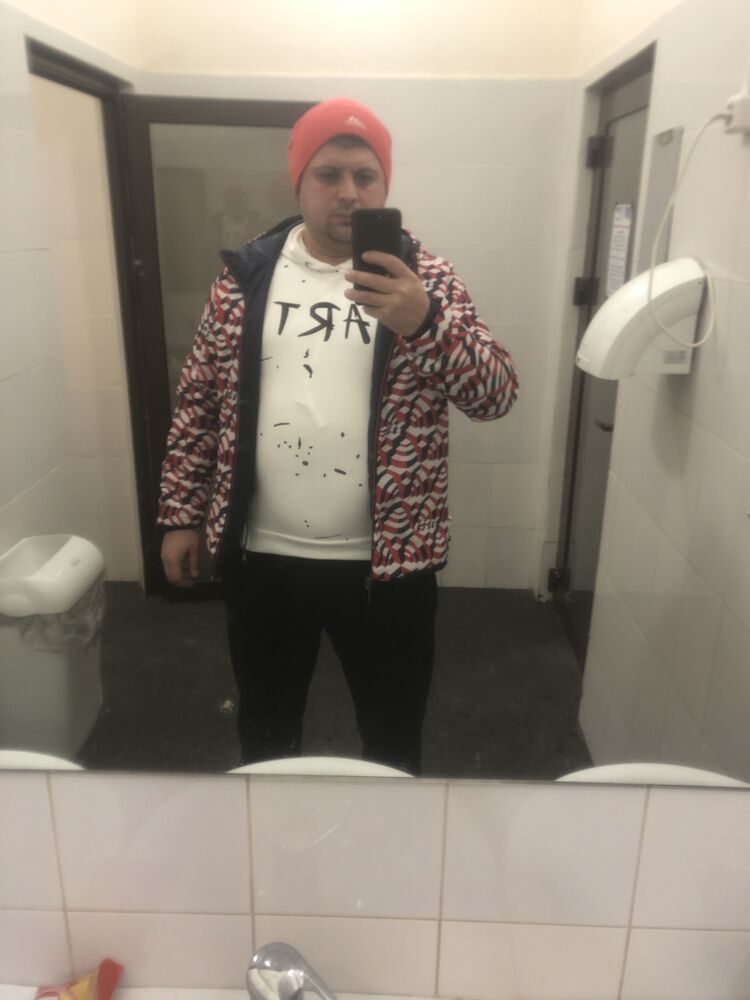  28365436  , 37 ,    