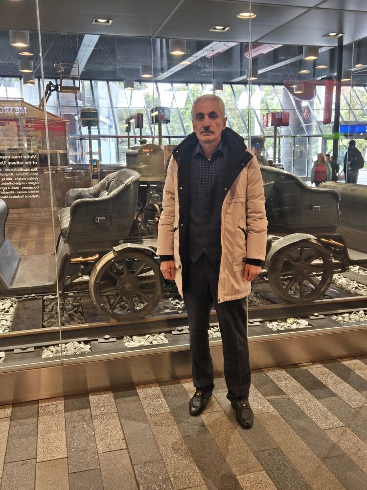  54597126  Abulfat, 63 ,    