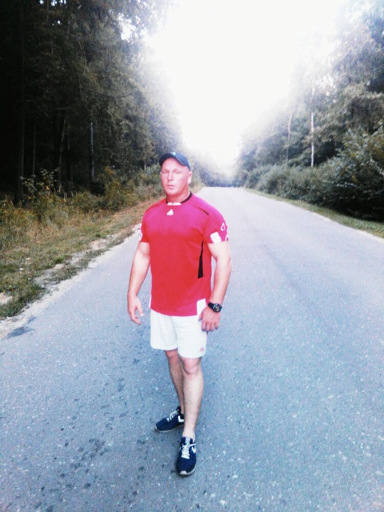  10458186  Valera, 32 ,    