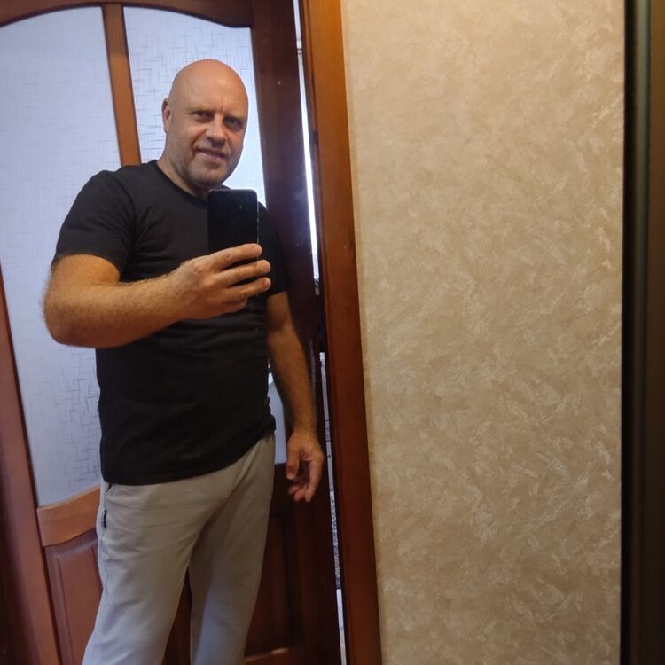  53604766  Alexander, 51 ,    