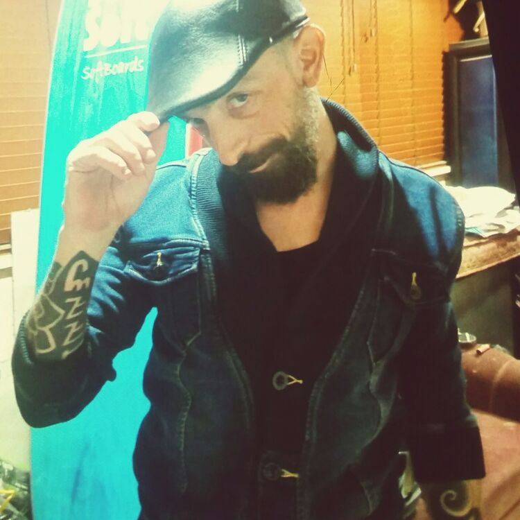  ,   Ruslan, 39 ,   c 