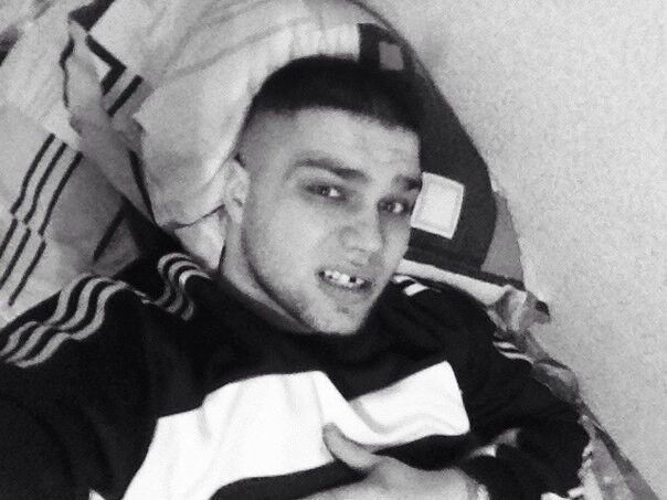  8880706  Malyush, 29 ,    