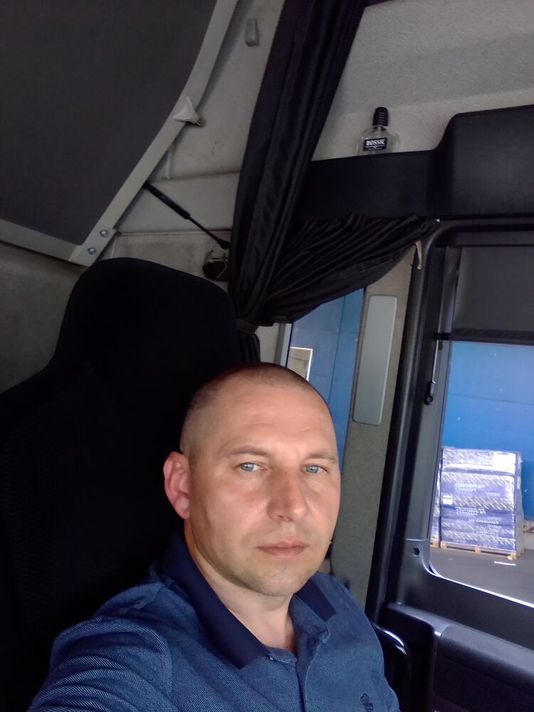  52708116  , 45 ,    