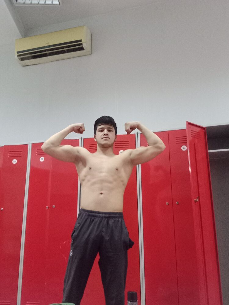  33654096  Azamat, 22 ,    