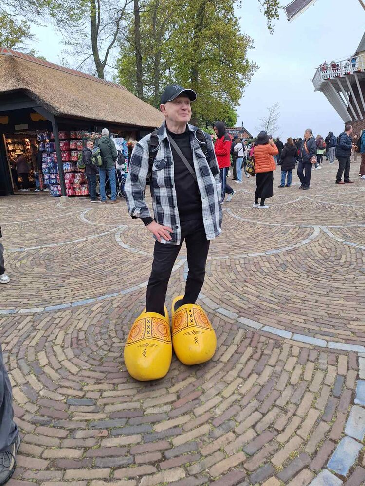  52084726  Kostiantyn, 62 ,    Herford