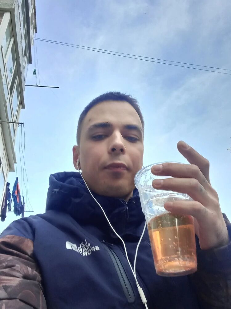  47582996   , 27 ,    