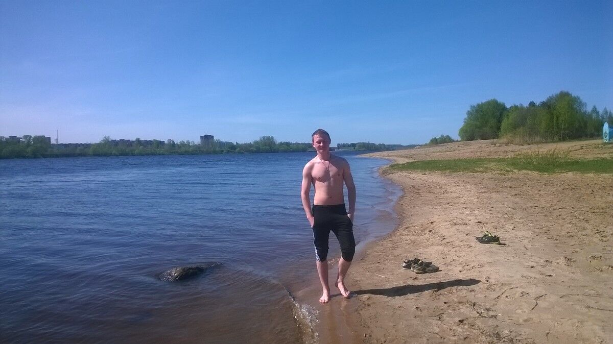  6905756  Bogdan, 29 ,    