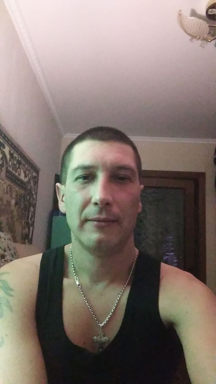  31621426  Erges, 40 ,    